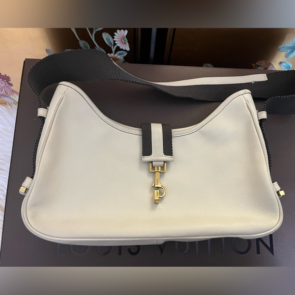 Authentic Gucci bag - Picture 7 of 13